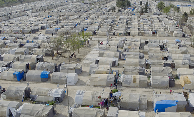 ところ狭しと並ぶ難民キャンプ