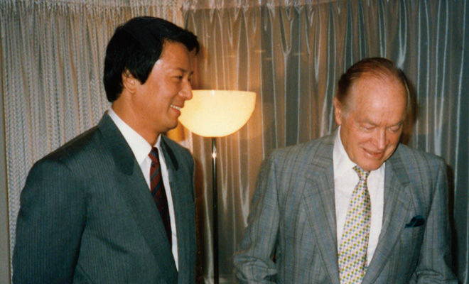 1989年11月、アメリカのチャリティ王、ボブ・ホープ氏と面会