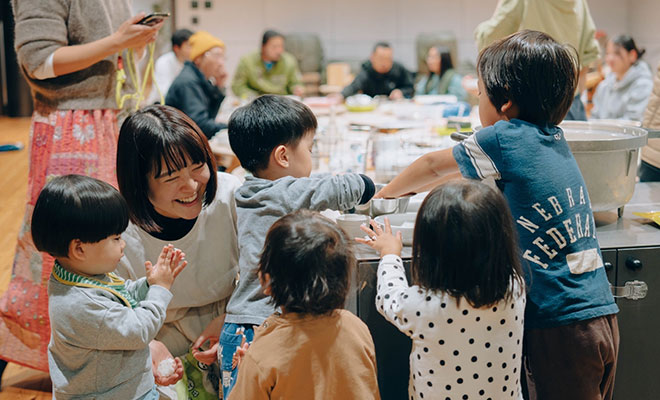 子供たちとのワークショップの様子